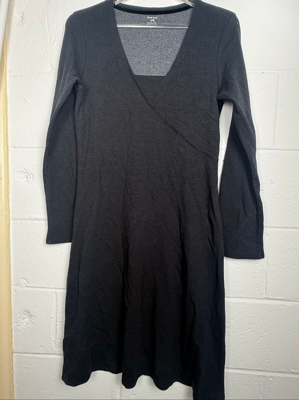 Horny Toad Micro-Stripe Stretch Tomboy Faux Wrap Dress Women’s Medium Black Long